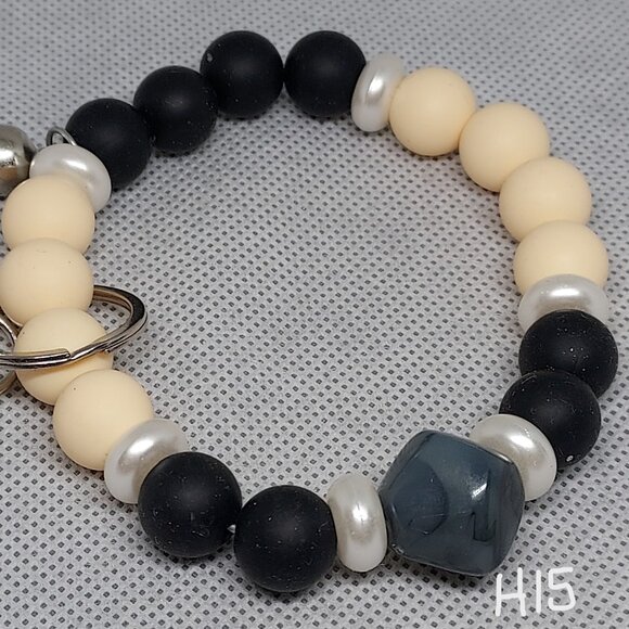 Set of 3 Silicone Keychains with Tassels - Picture 3 of 3